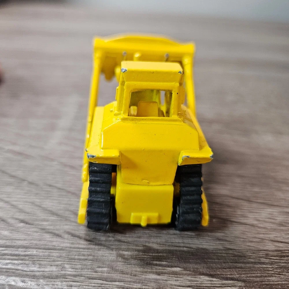 Hot Wheels 1979 Cat Bulldozer Yellow Diecast Construction Vehicle